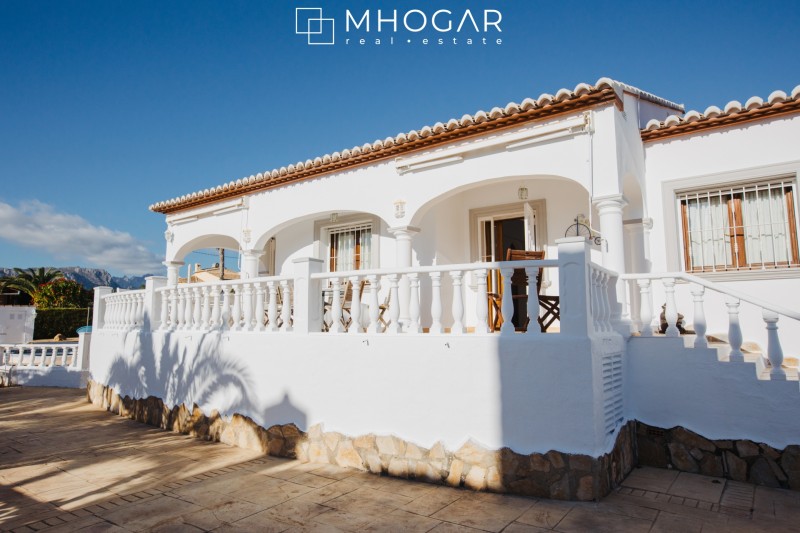 Calpe-beautiful and cozy villa for sale